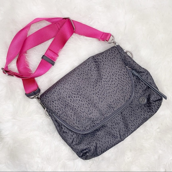 lululemon athletica Handbags - Lululemon Party Om Convertible Bag